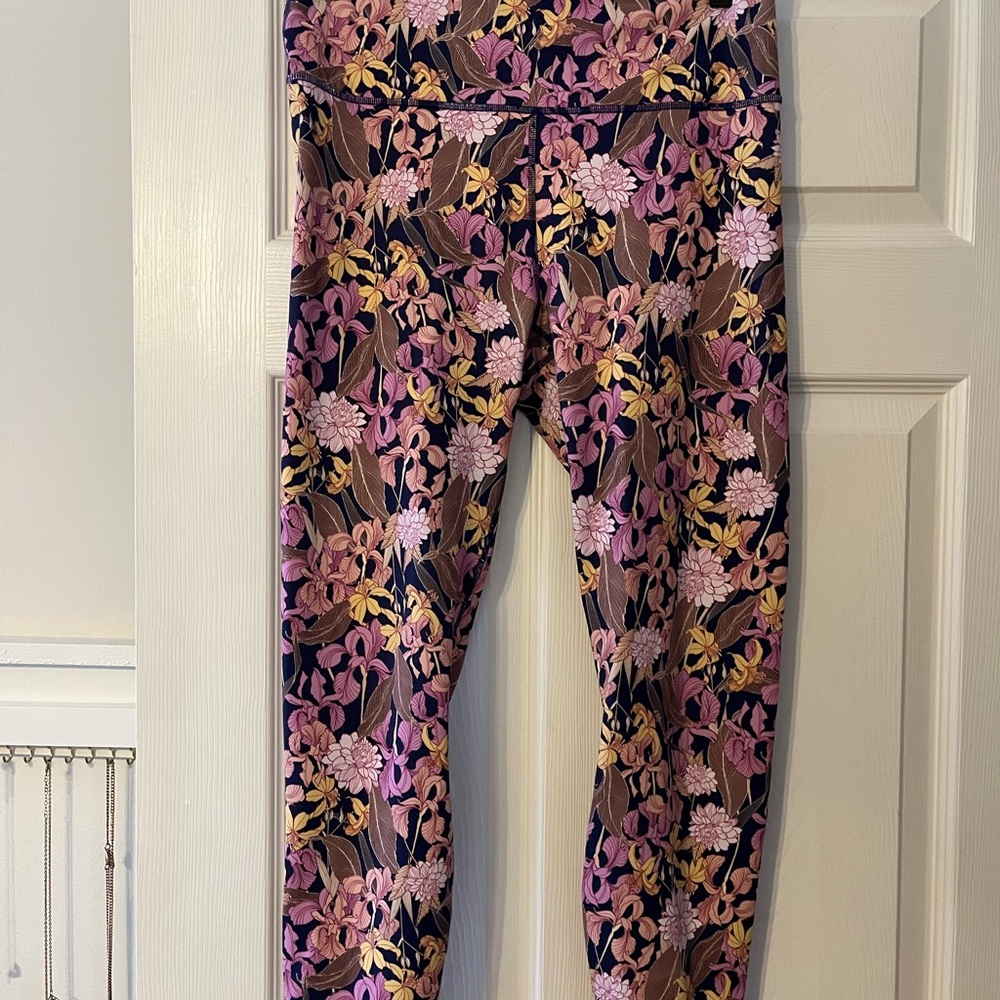Floral Patterned High Waisted Leggings